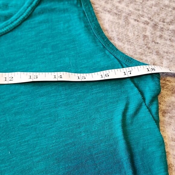 🍍Eddie Bauer- Tank - Picture 2 of 6